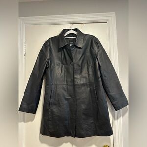 Colebrook Women's XL Black Leather Classic Mid Length Lined Coat Jacket.